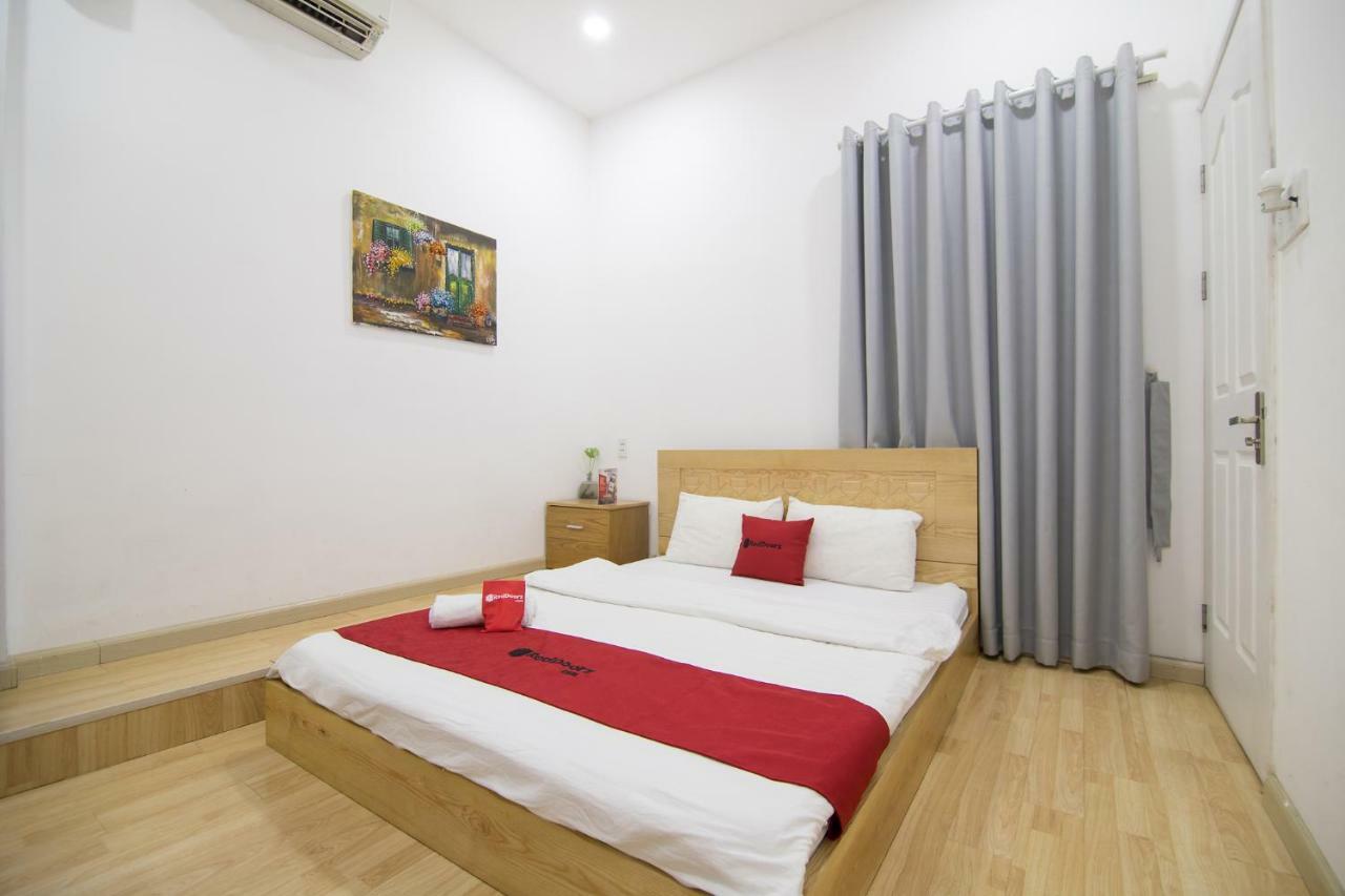 Reddoorz Near Nguyen Hue Walking Street 2 - Dorms Available Хошимин Экстерьер фото